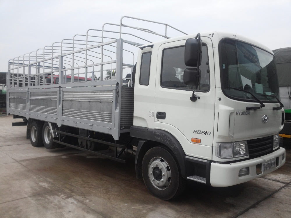 Tải hạng nặng Hyundai HD240 thùng mui bạt 